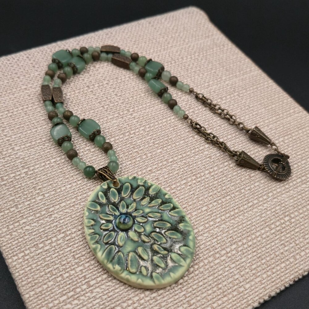 22 Inch Aventurine Stones Handmade Glass Pendant Necklace B999 - Picture 2 of 8